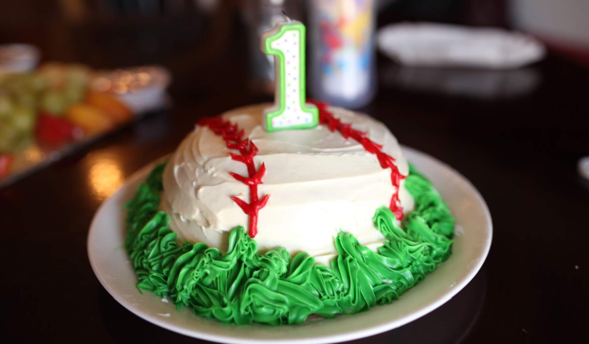Celebrate Baby’s 1st Birthday with a Free Smash Cake at These 18 Verified Stores!